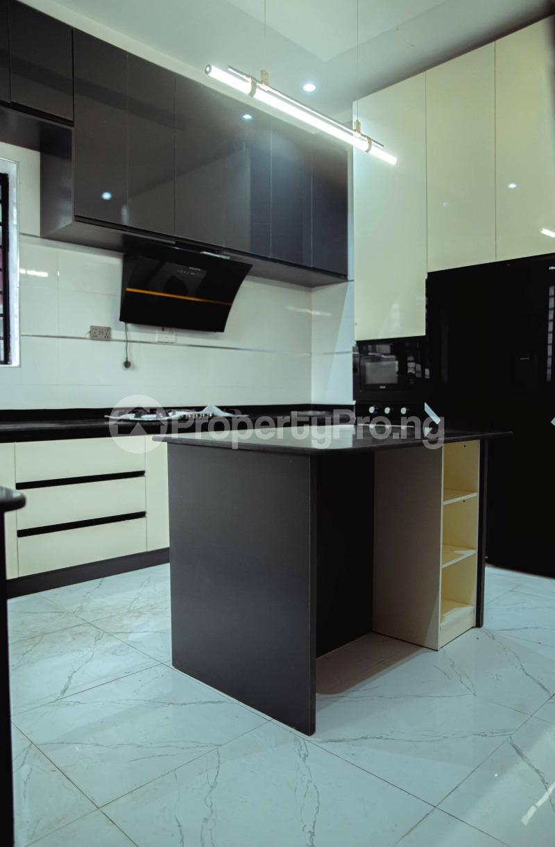 5 bedroom House for sale Redeem Street, Off Okpanam Rd Oshimili North Delta