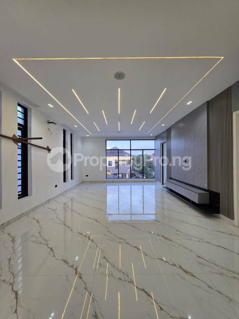 5 bedroom House for sale Chevron Drive Lekki Lagos