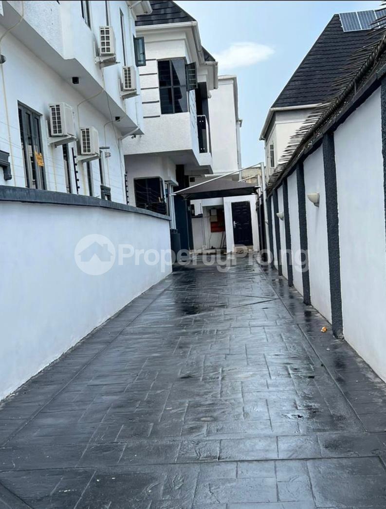 5 bedroom Flat / Apartment for rent Chevron Lekki Lagos
