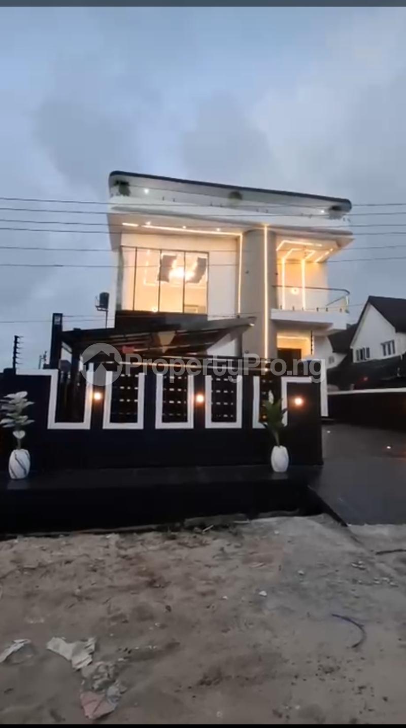 5 bedroom House for sale Monastery road Sangotedo Lagos