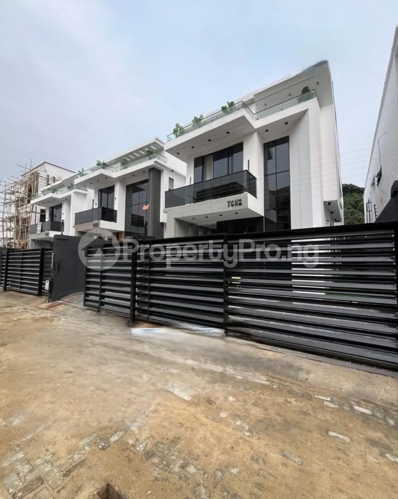 5 bedroom House for sale Chevron Lekki Lagos