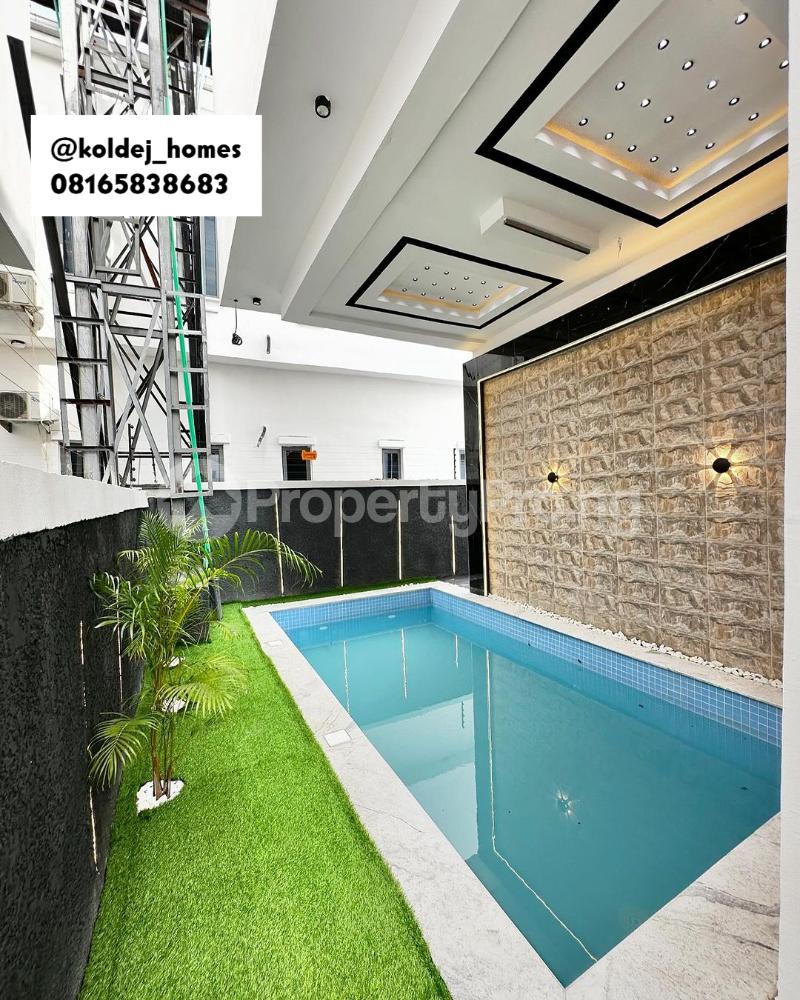 5 bedroom House for sale 2nd Toll Gate chevron Lekki Lagos