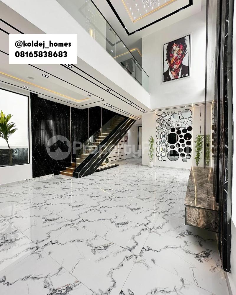 5 bedroom House for sale 2nd Toll Gate chevron Lekki Lagos