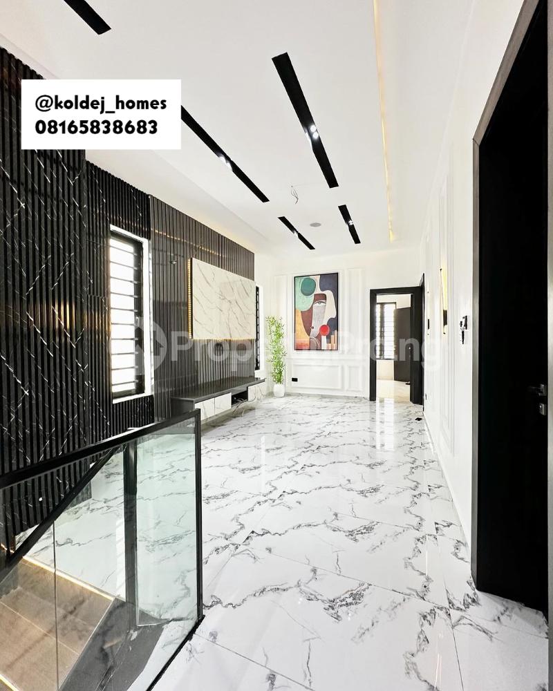 5 bedroom House for sale 2nd Toll Gate chevron Lekki Lagos