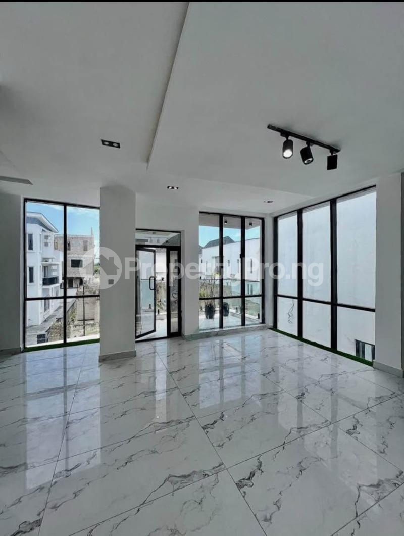 5 bedroom House for sale Chevron Lekki Lagos
