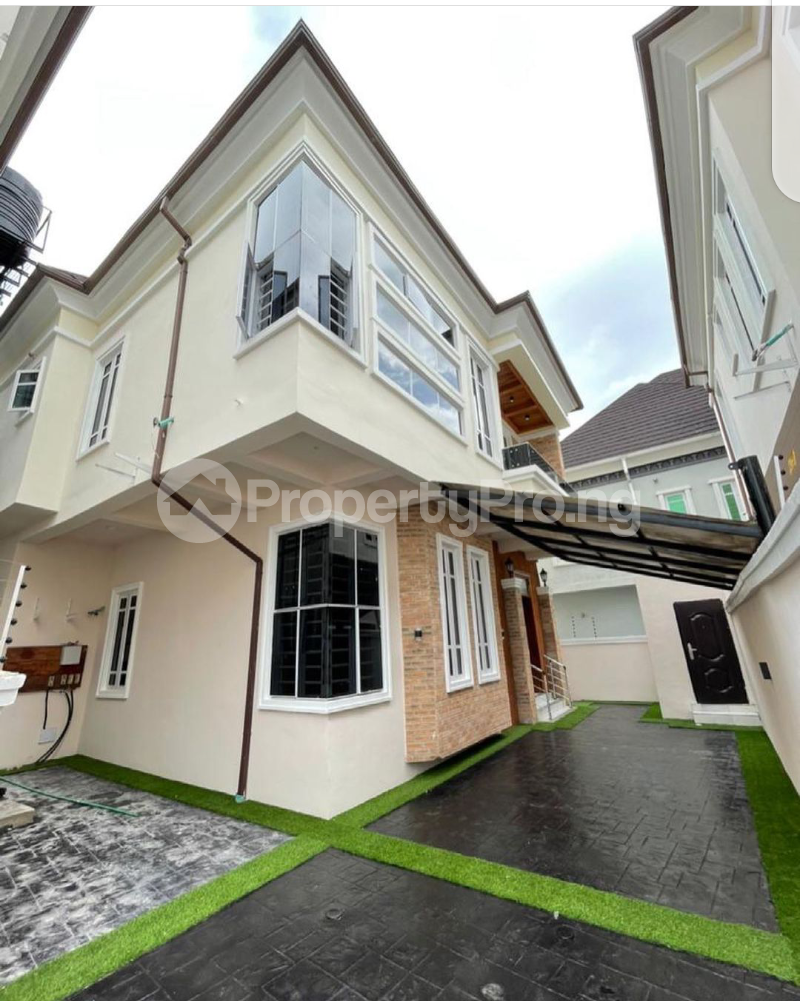 House for sale S Ikota Lekki Lagos