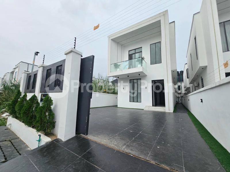5 bedroom House for sale Lekki Lagos,road. VGC Lekki Lagos