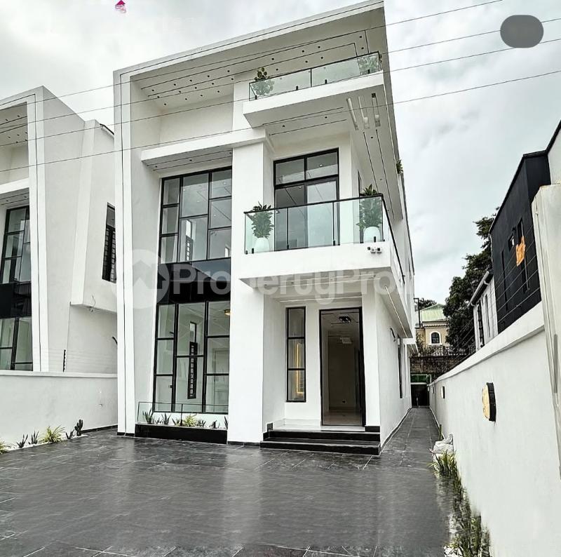 5 bedroom House for sale Chevron Lekki Lagos