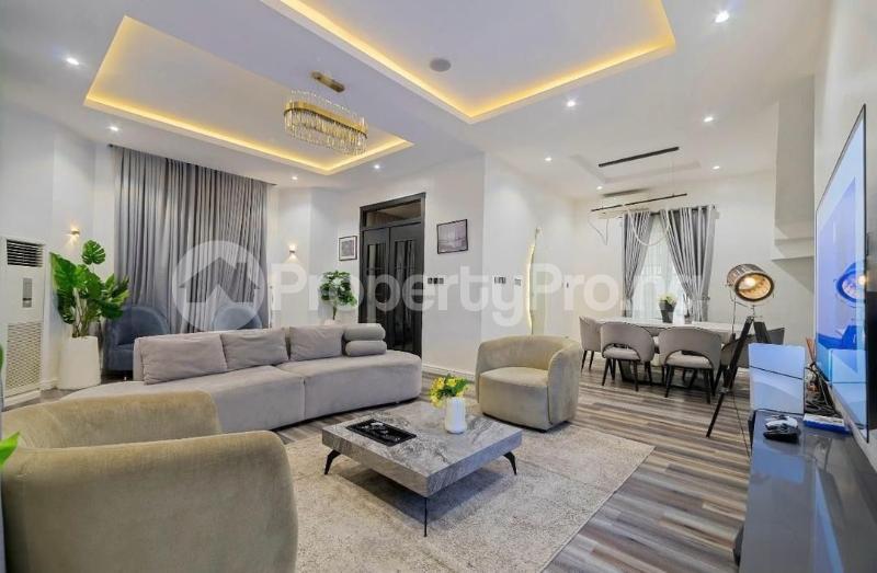 5 bedroom House for shortlet Osapa london Lekki Lagos