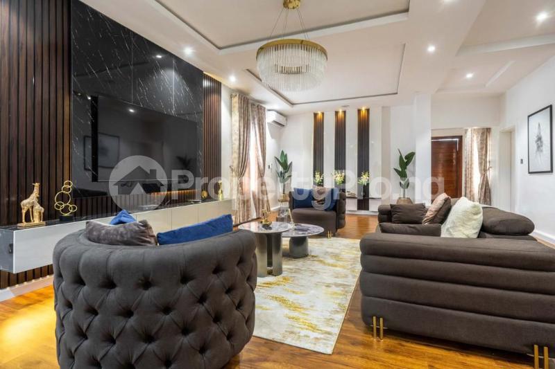 5 bedroom House for shortlet Off Admiralty Lekki Phase 1 Lekki Lagos