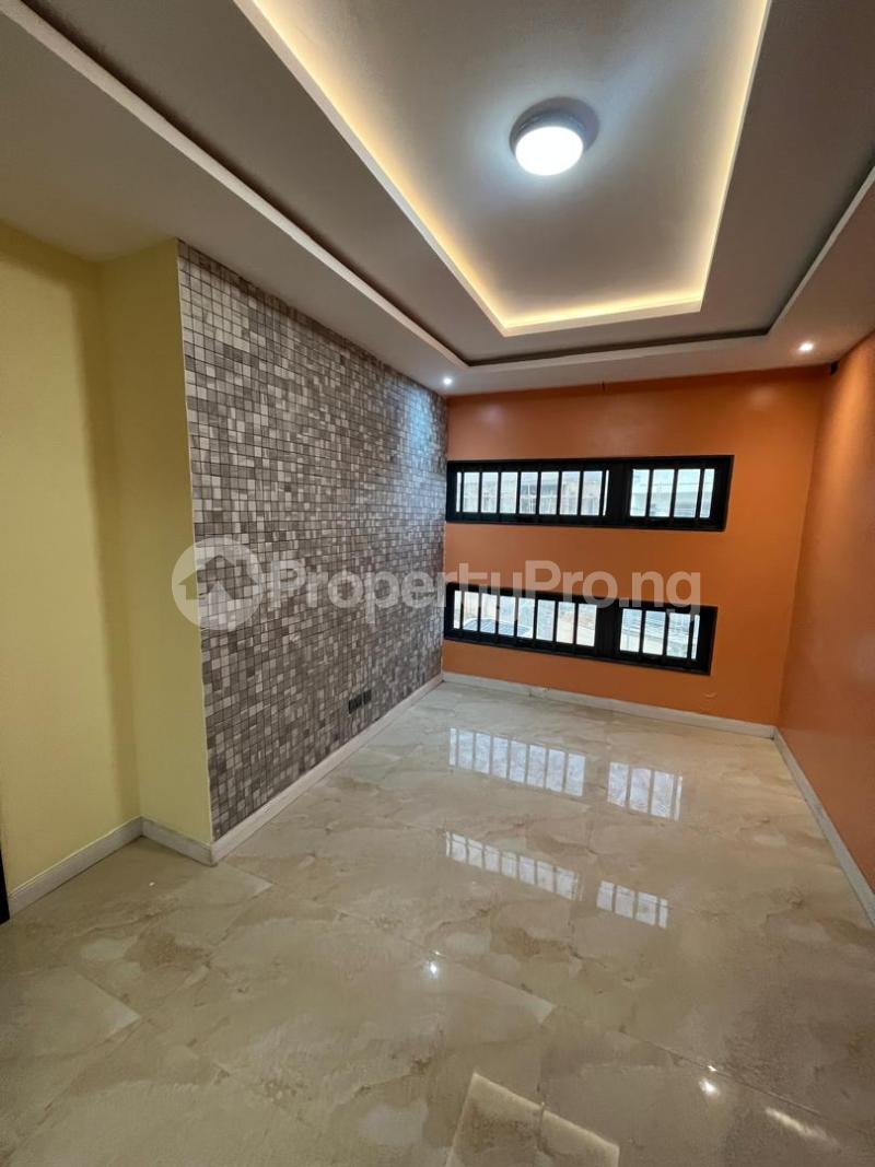 5 bedroom House for sale Mende Maryland Lagos