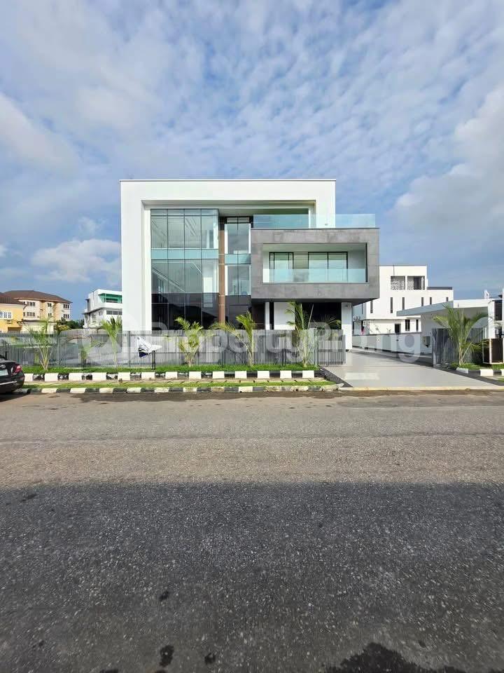 5 bedroom House for sale Osapa london Lekki Lagos