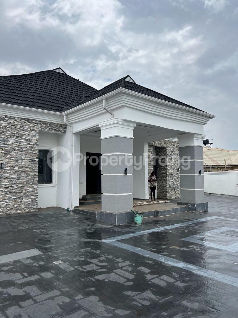 5 bedroom House for sale Aiyegoro Akobo Ibadan Oyo