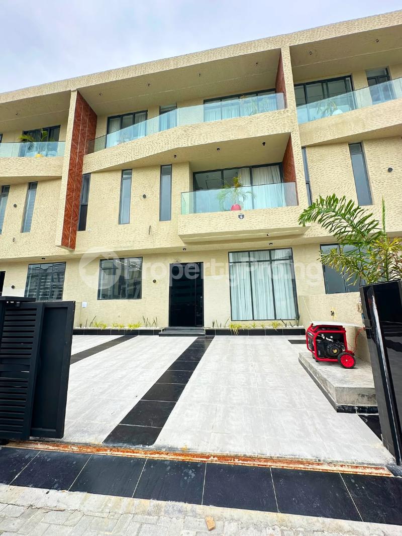 5 bedroom House for sale The Property Located Within An Estate Lekki Phase 1 Lekki Lagos