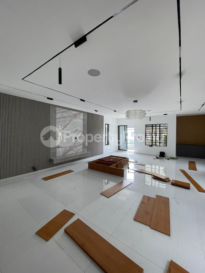 5 bedroom House for sale chevron Lekki Lagos