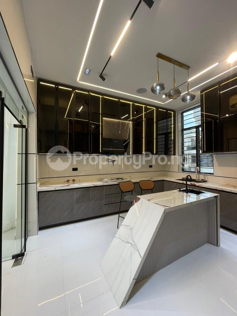 5 bedroom House for sale Chevron Lekki Lagos