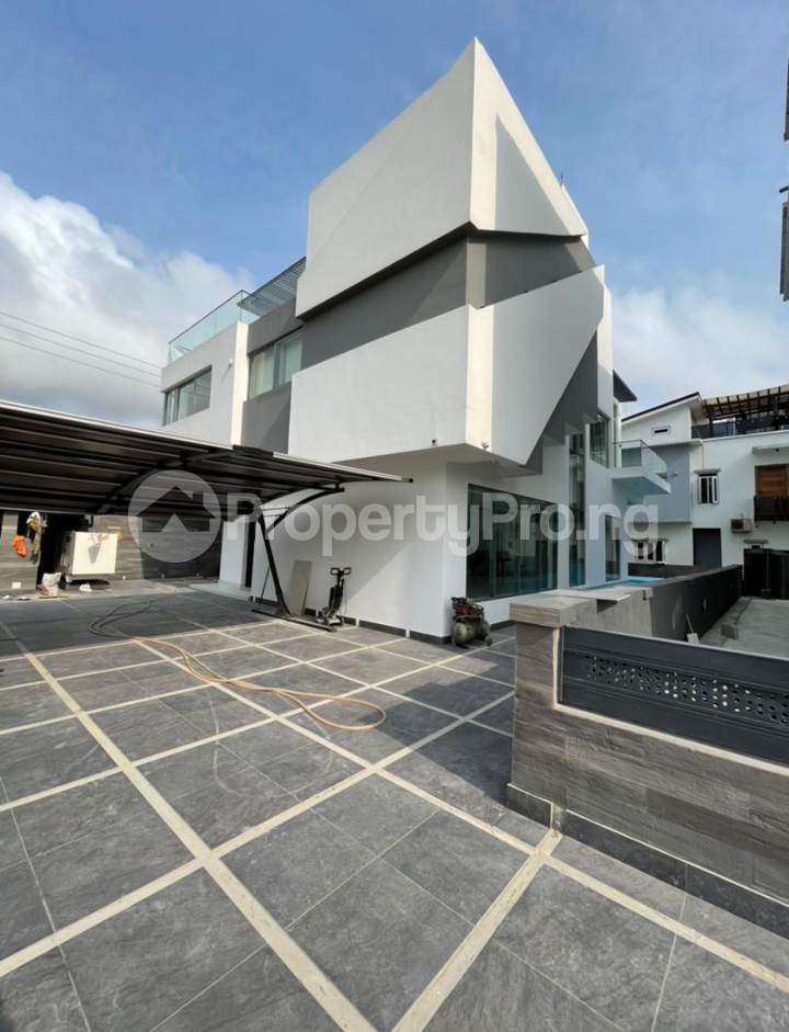 5 bedroom House for sale Osapa london Lekki Lagos