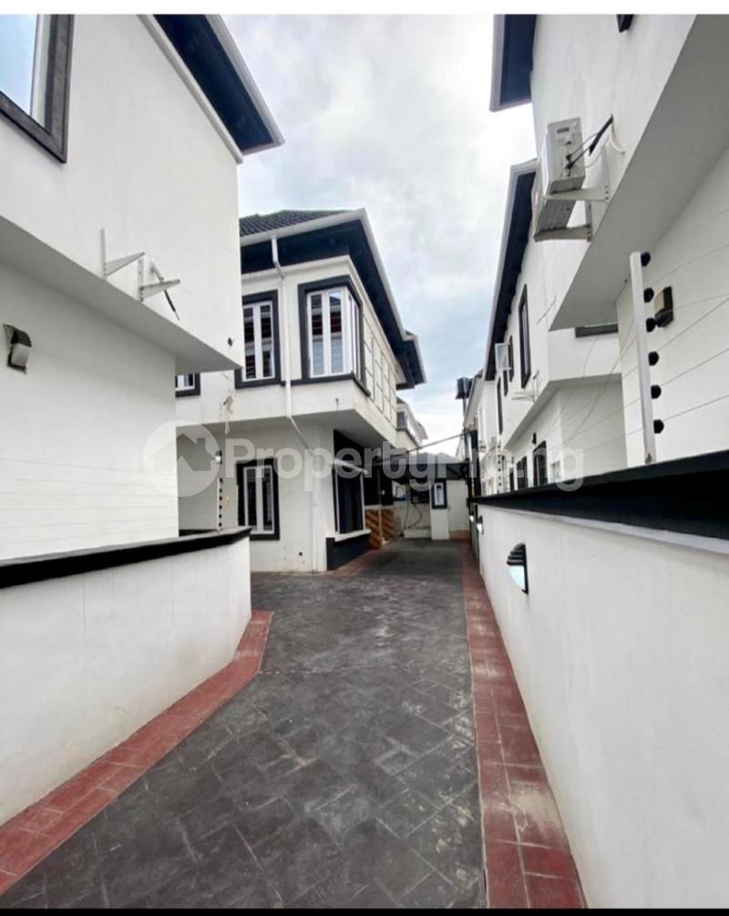 5 bedroom House for sale Carlton Gate chevron Lekki Lagos - 0