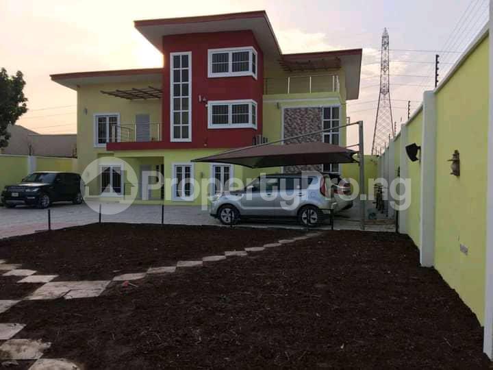5 Bedroom House in Magboro Obafemi Owode Ogun House for sale in
