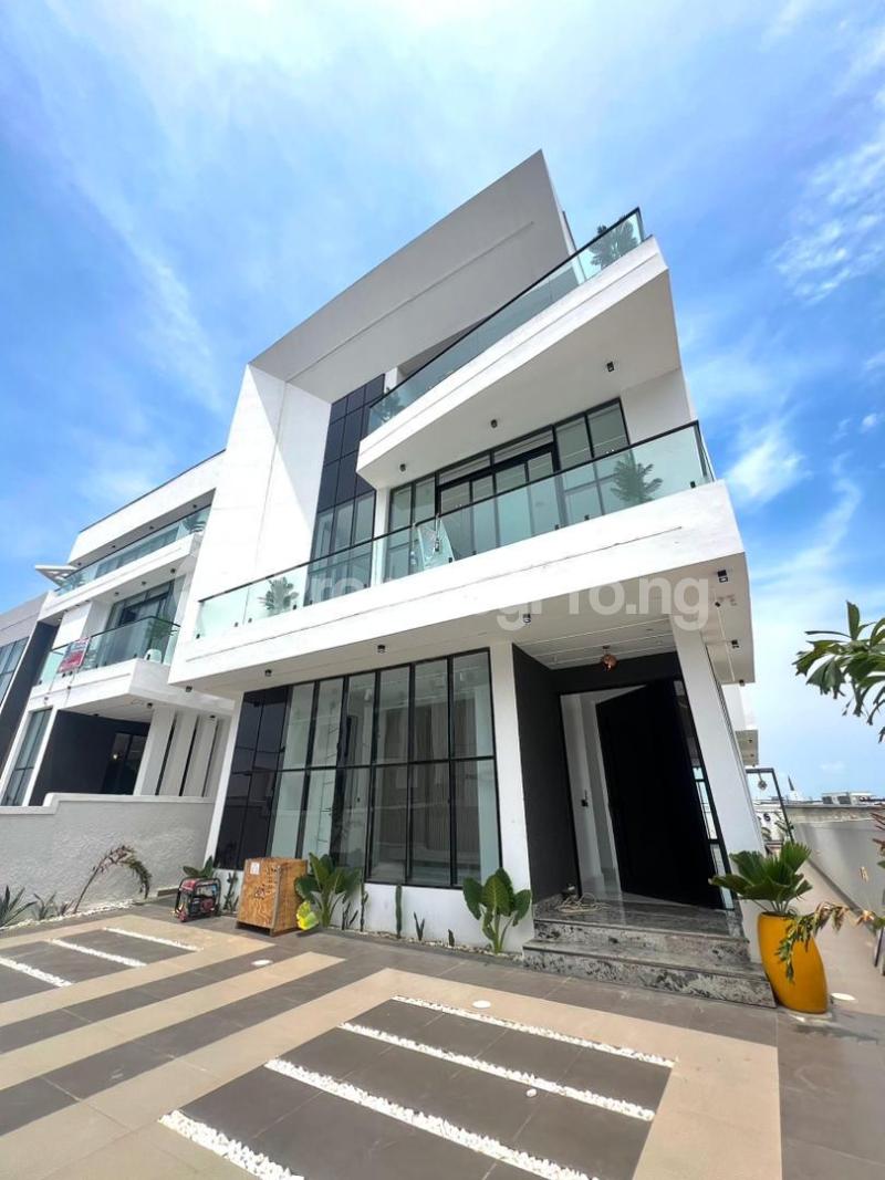 6 bedroom House for sale Chevron Lekki Lagos