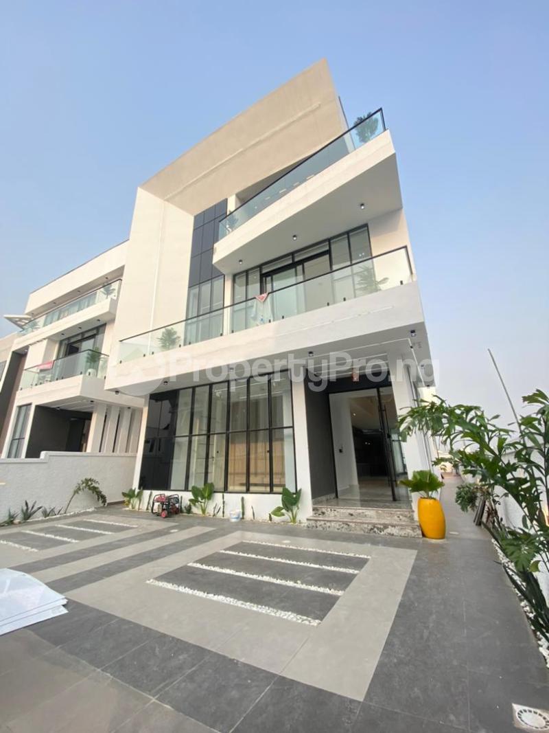 6 bedroom House for sale Chevron Lekki Lagos