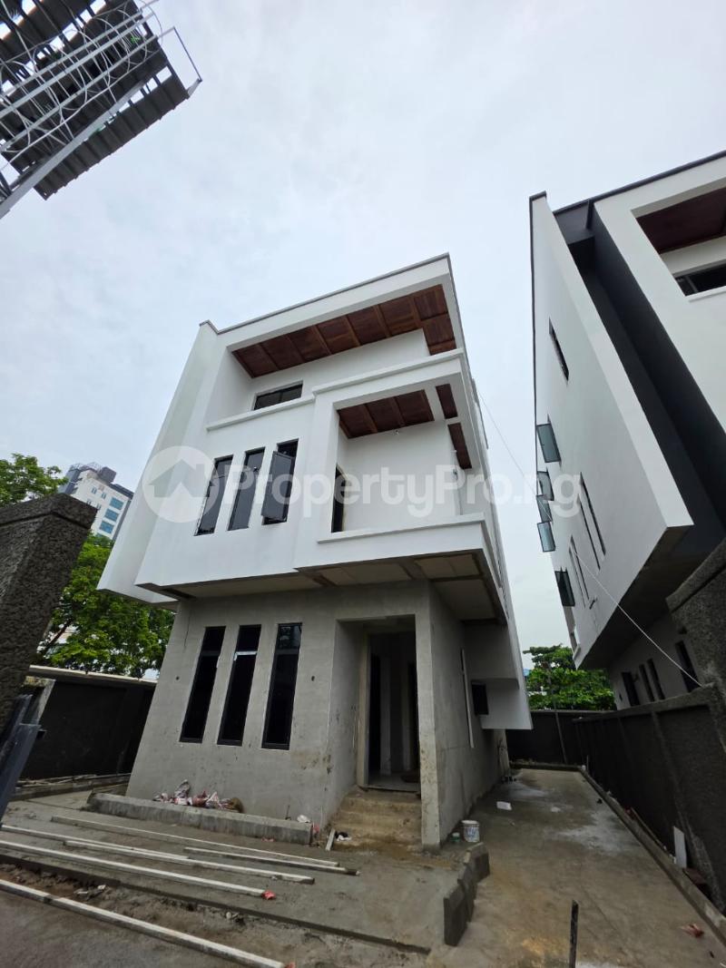 6 bedroom House for sale Victoria Island Lagos