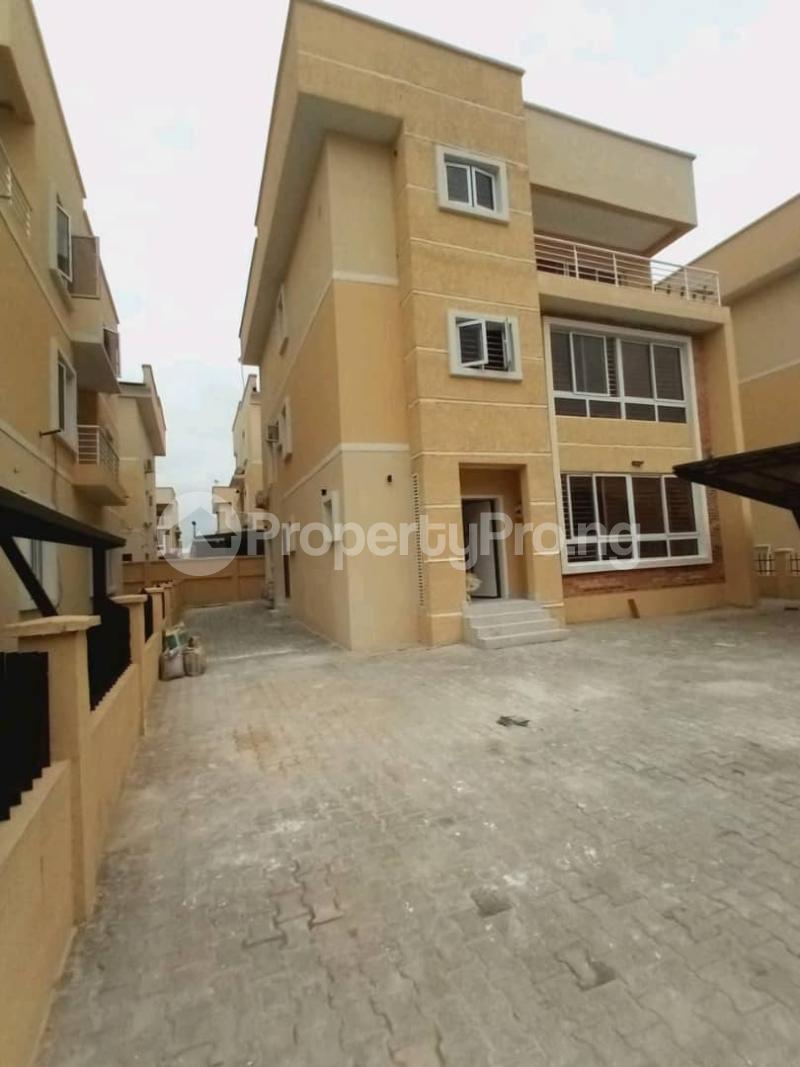 6 bedroom House for rent Western Foreshore Estate Osapa london Lekki Lagos