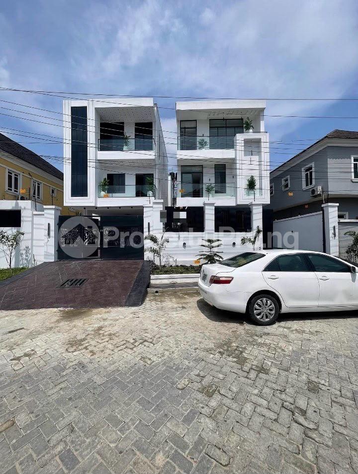 6 bedroom House for sale Chevron Lekki Lagos