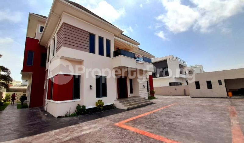 6 bedroom House for sale Pinnock Beach Estate Osapa london Lekki Lagos - 0