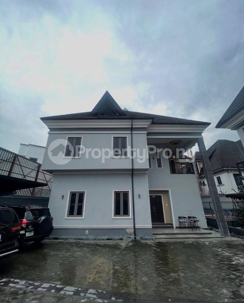 6 bedroom House for sale Stadium Road, Nta Port Harcourt Rivers