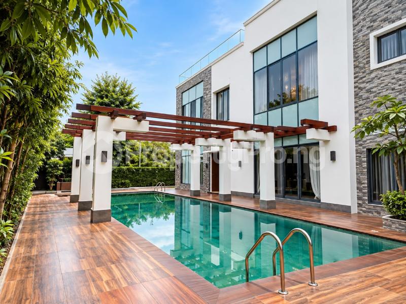 8 bedroom House for sale Osapa london Lekki Lagos