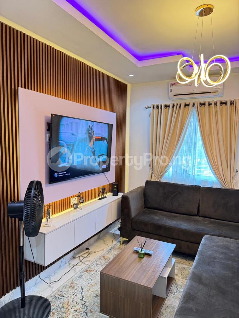 1 bedroom Flat / Apartment for shortlet Olimo Street Onike Yaba Lagos