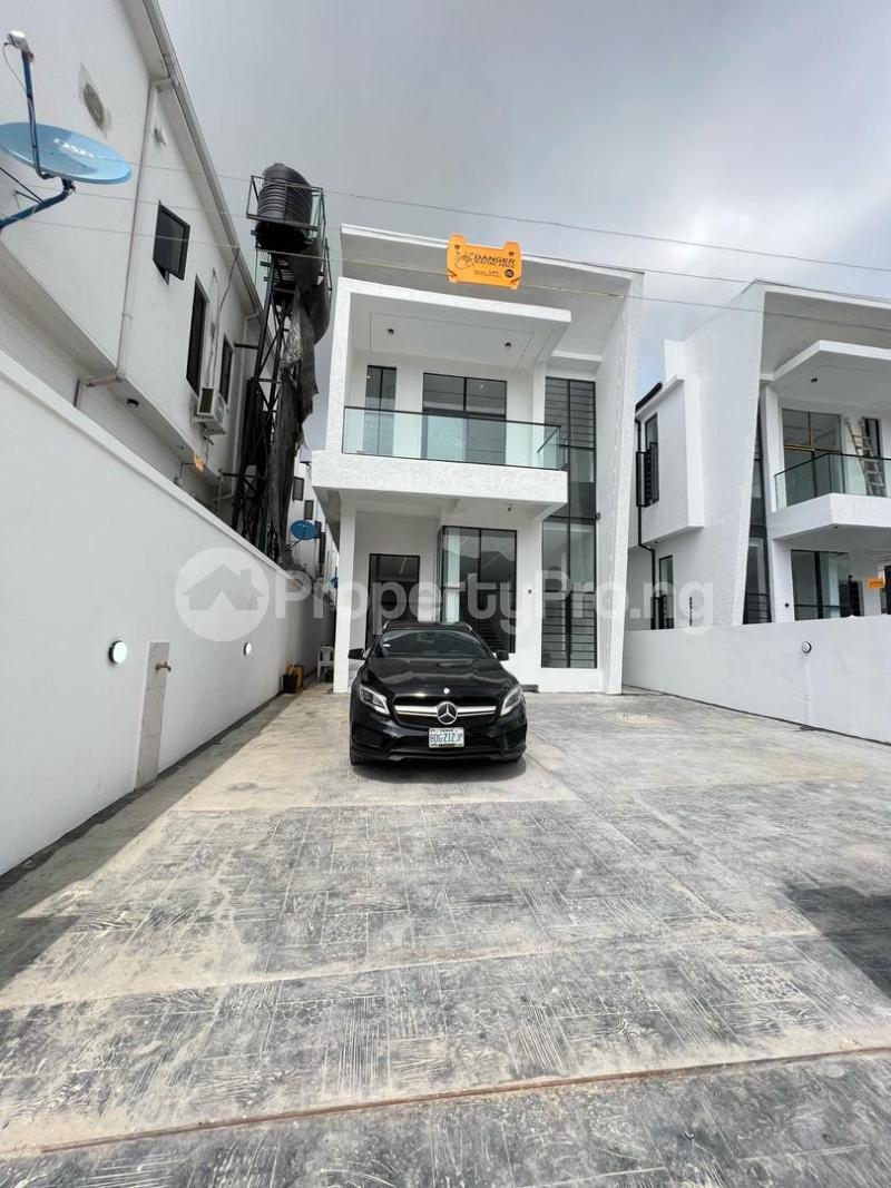 4 bedroom House for sale Crown Estate Ajah Lagos