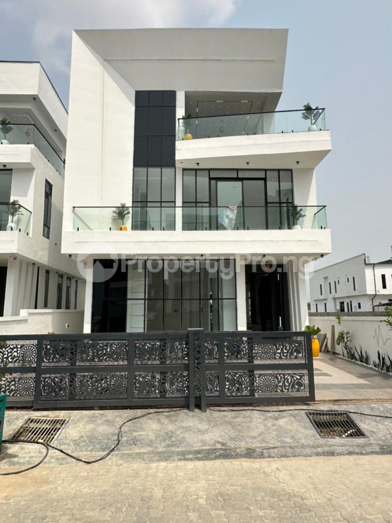 5 bedroom House for sale Chevron Lekki Lagos