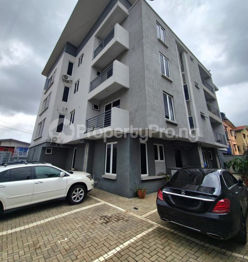 2 bedroom Flat / Apartment for sale Yaba Lagos