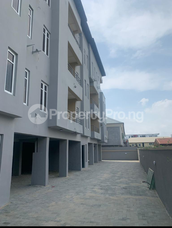 2 bedroom Flat / Apartment for sale Ologolo Lekki Lagos
