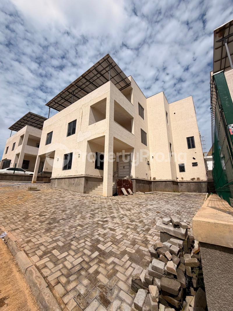 6 bedroom House for rent Asokoro Abuja