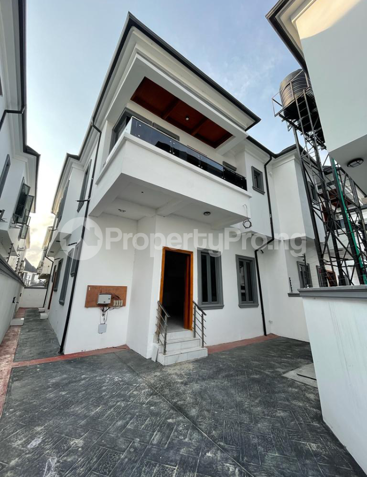 4 bedroom House for sale Orchid Road, Lekki Lagos