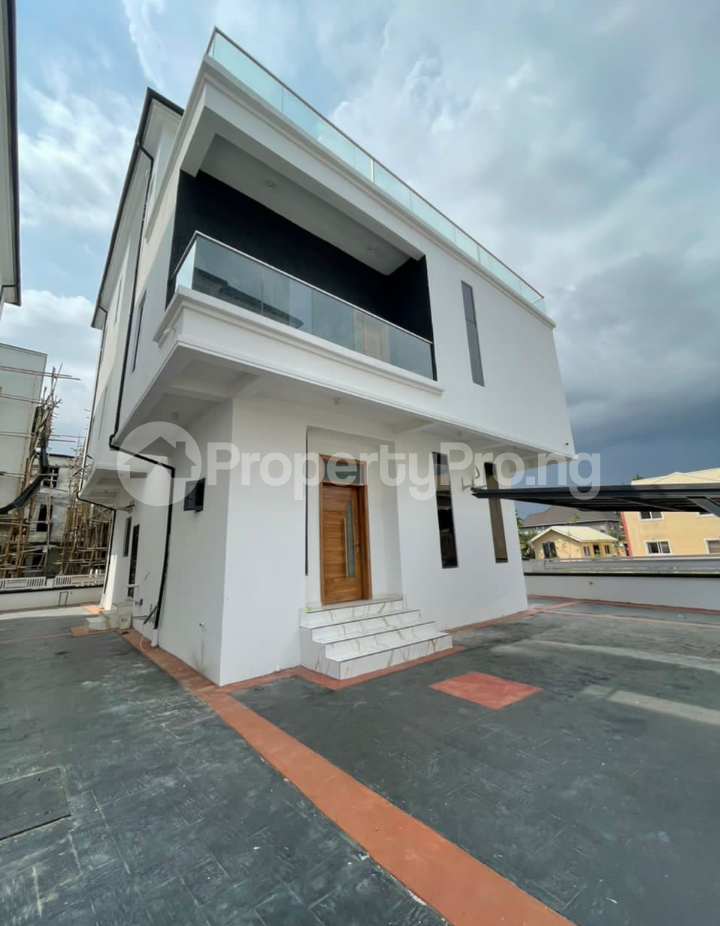 5 bedroom House for sale Orchid Road, Lekki Lagos