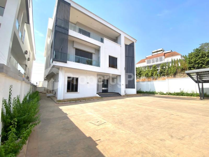 8 bedroom House for rent Asokoro Abuja