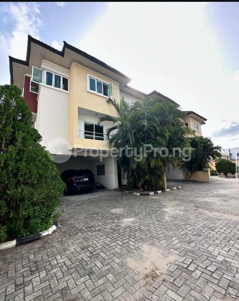 4 bedroom House for rent Ikota Lekki Lagos
