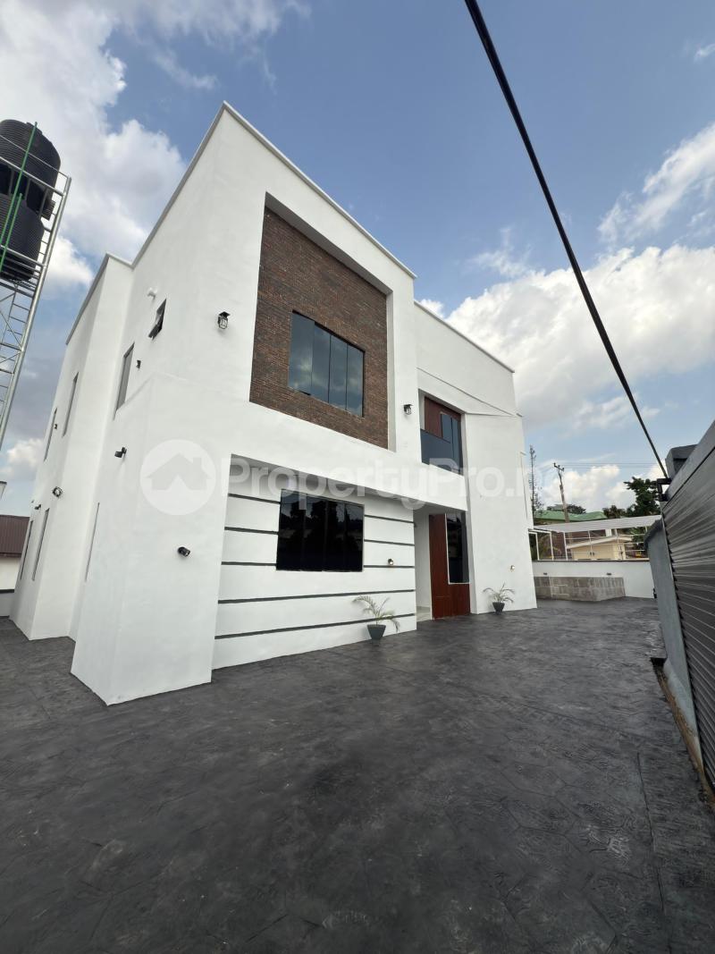 4 bedroom House for sale Onikoko Close, Agodi Gra Ibadan Oyo