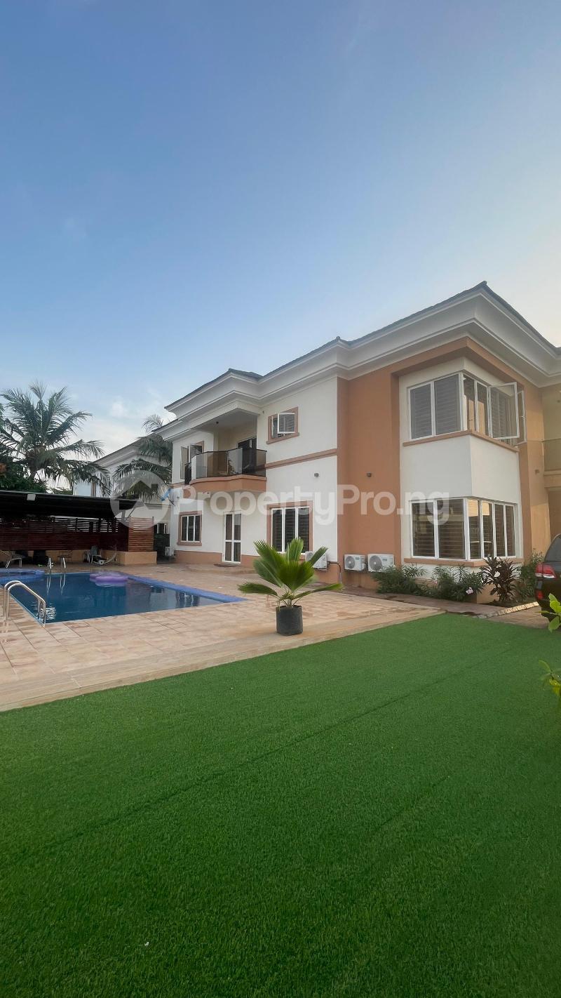 6 bedroom House for sale Chevron Drive Lekki Lagos