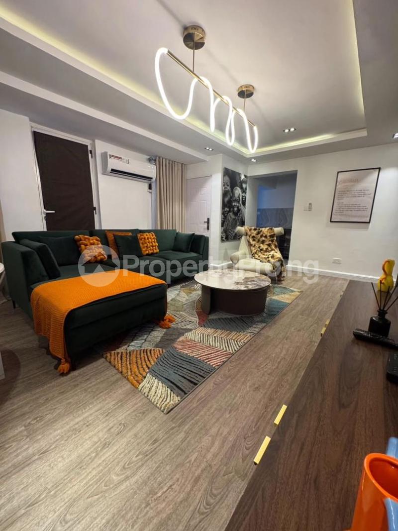 2 bedroom House for rent Admiralty Road Lekki Lagos