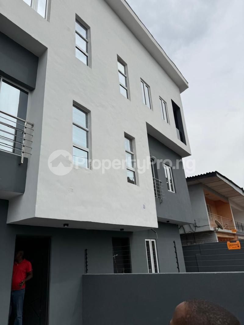 4 bedroom House for rent Wemabod Estate Adeniyi Jones Ikeja Lagos