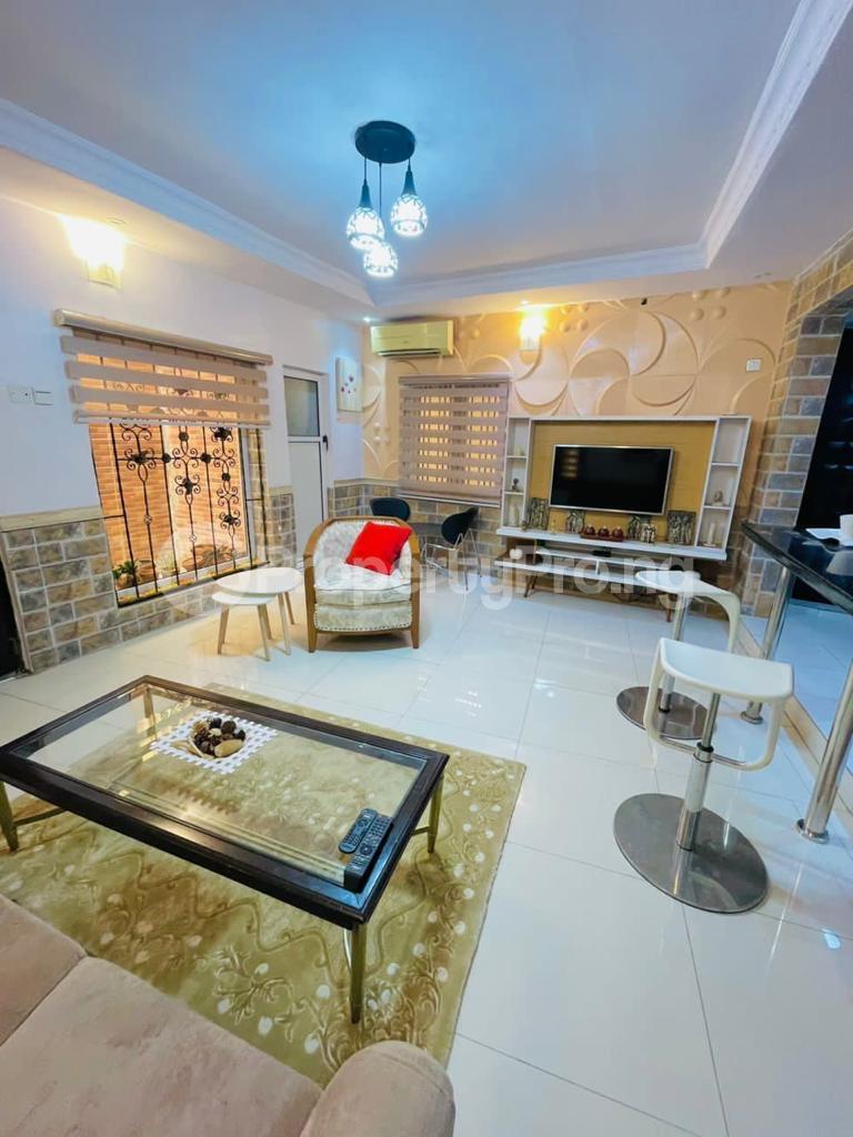 1 bedroom Flat / Apartment for shortlet Randle Avenue Surulere Lagos