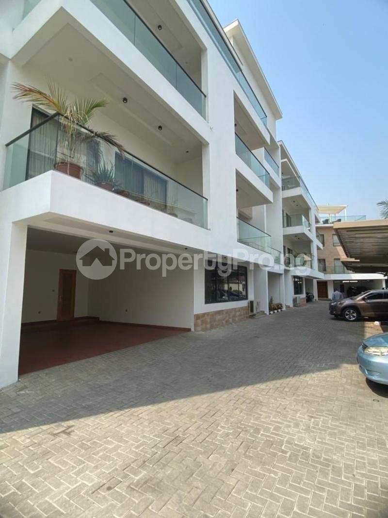 4 bedroom House for rent 104 Close Banana Island Ikoyi Lagos