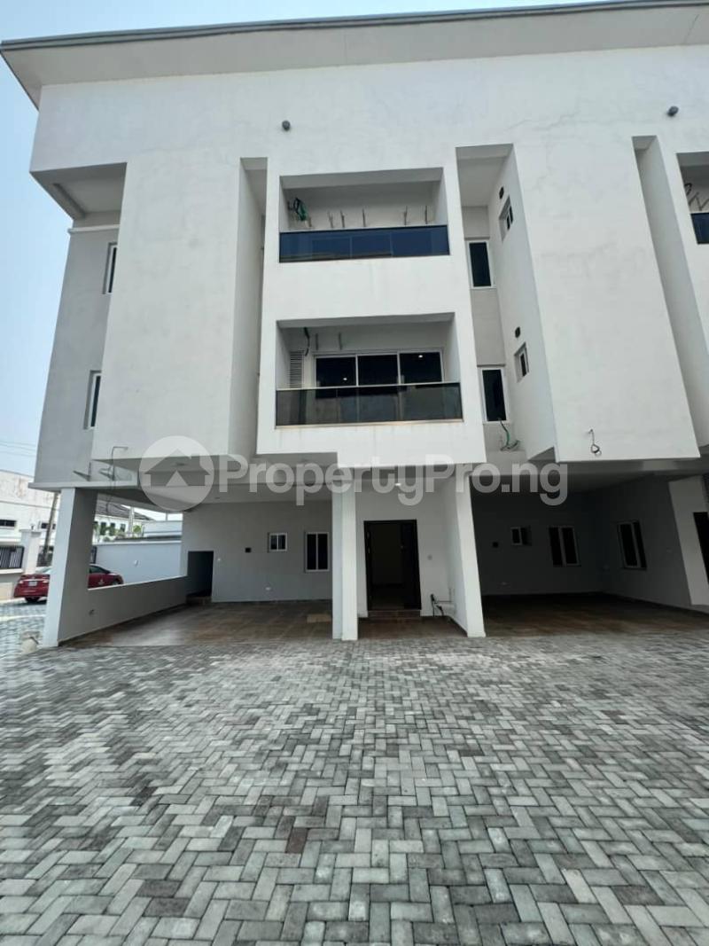 4 bedroom House for rent Victoria Crest Orchid Road Lekki Lagos