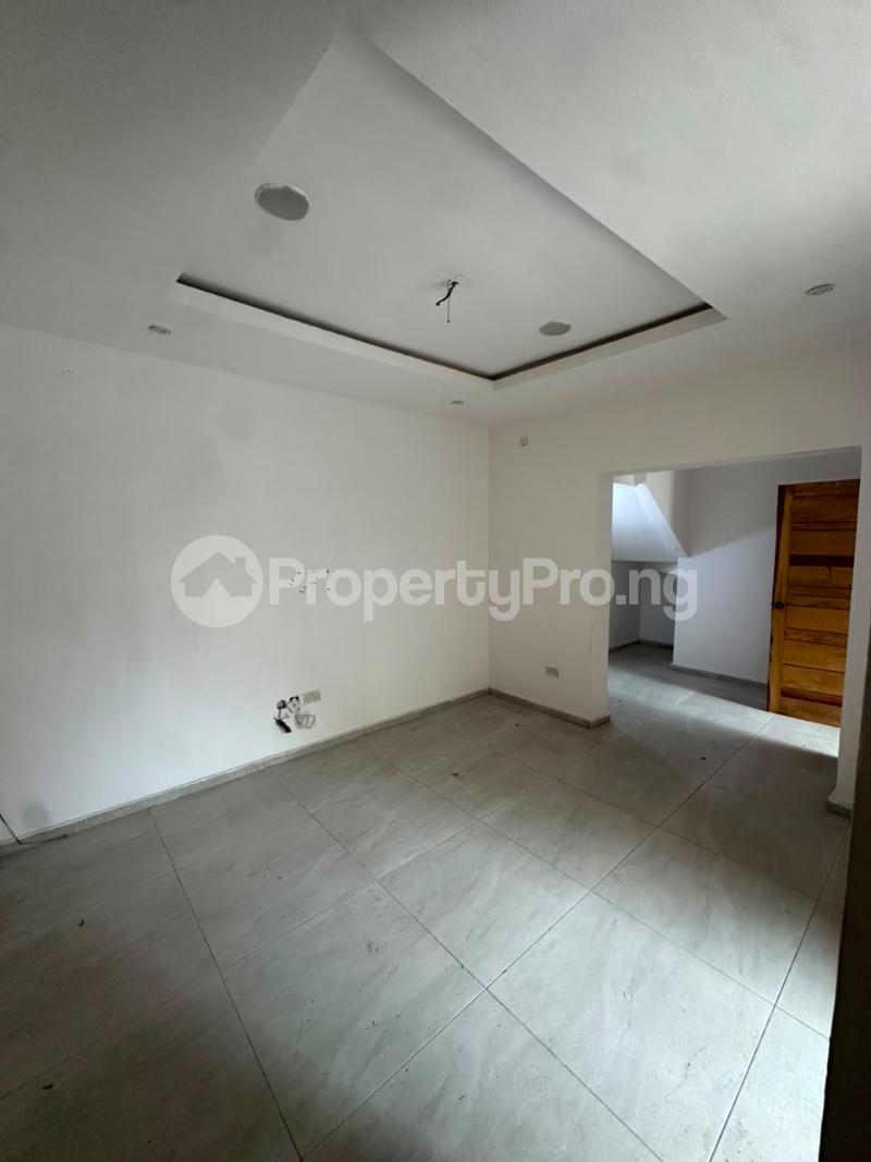 2 bedroom Flat / Apartment for rent Off Mobil Road Ilaje Ajah Lagos