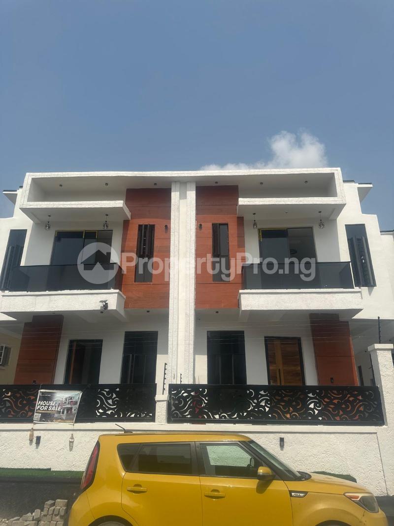 4 bedroom House for sale By Sky Mall Sangotedo Lagos